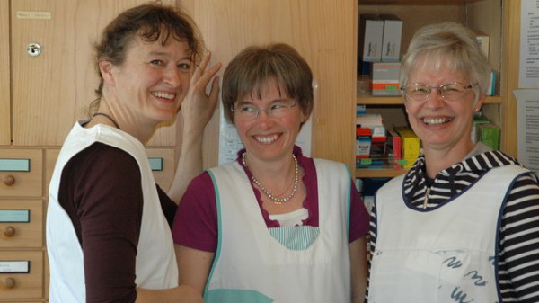 Aufgestelltes Pflegeteam: Annerose Douglas, Rita Jung und Yvonne Bergmann (von links) kümmern sich im Kapuzinerkloster Wil um die betagten Brüder.